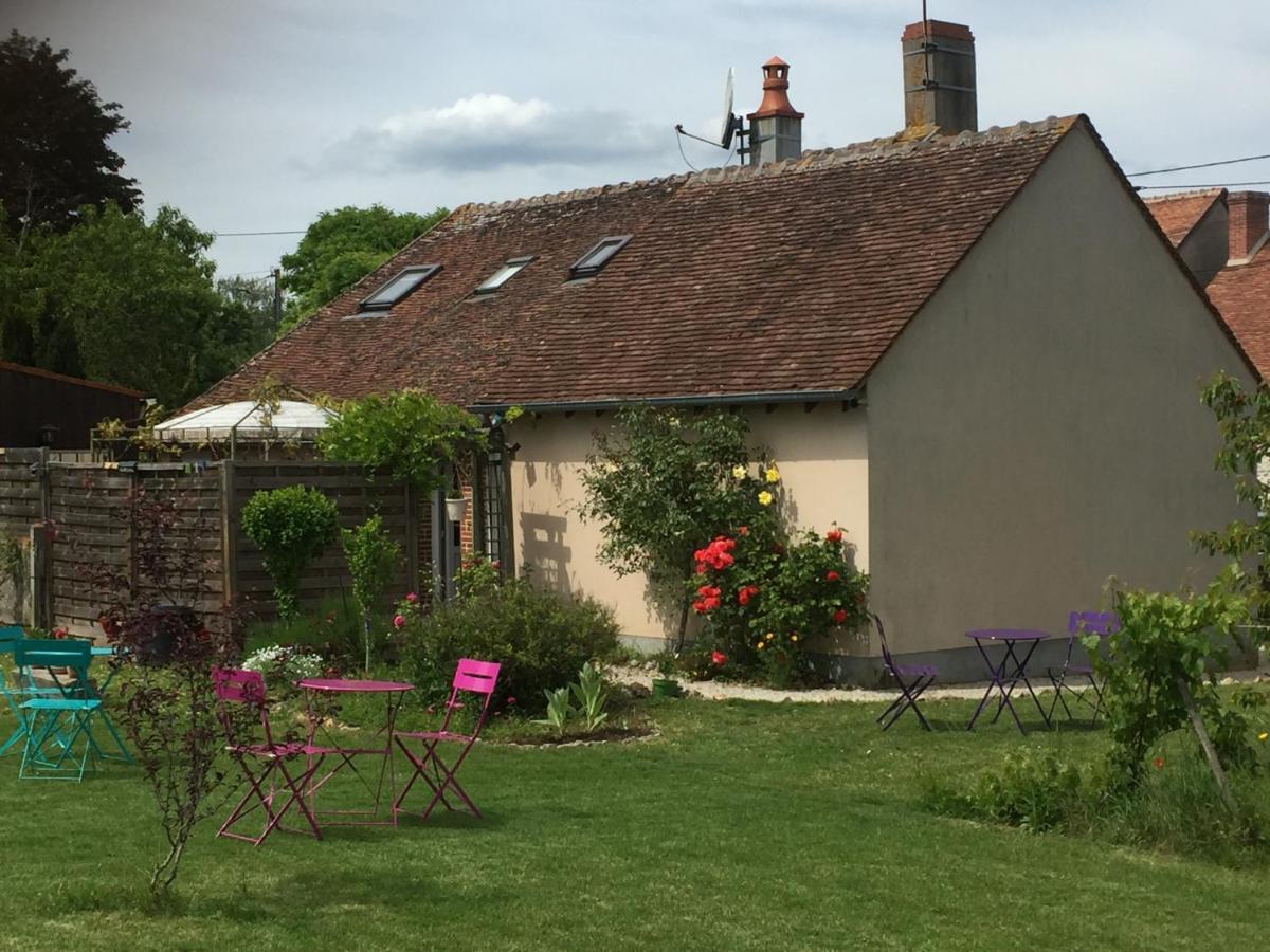 Chantilly ,Petit Dejeuner Et Table D'Hotes Possible Villa Noyers  Exterior foto