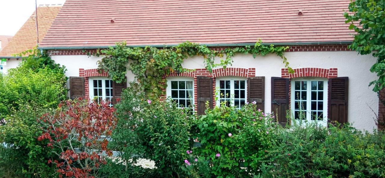 Chantilly ,Petit Dejeuner Et Table D'Hotes Possible Villa Noyers  Exterior foto