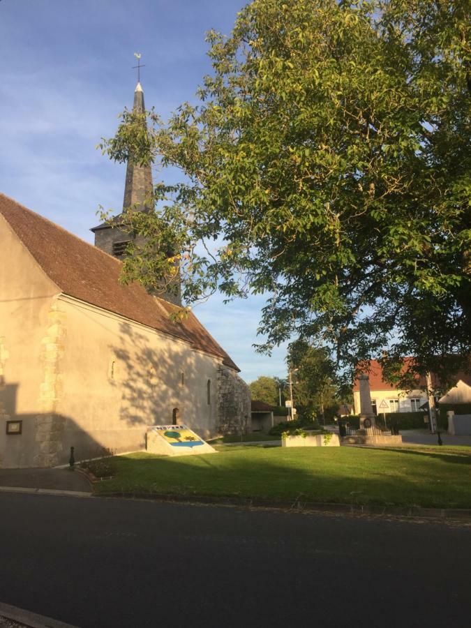 Chantilly ,Petit Dejeuner Et Table D'Hotes Possible Villa Noyers  Exterior foto