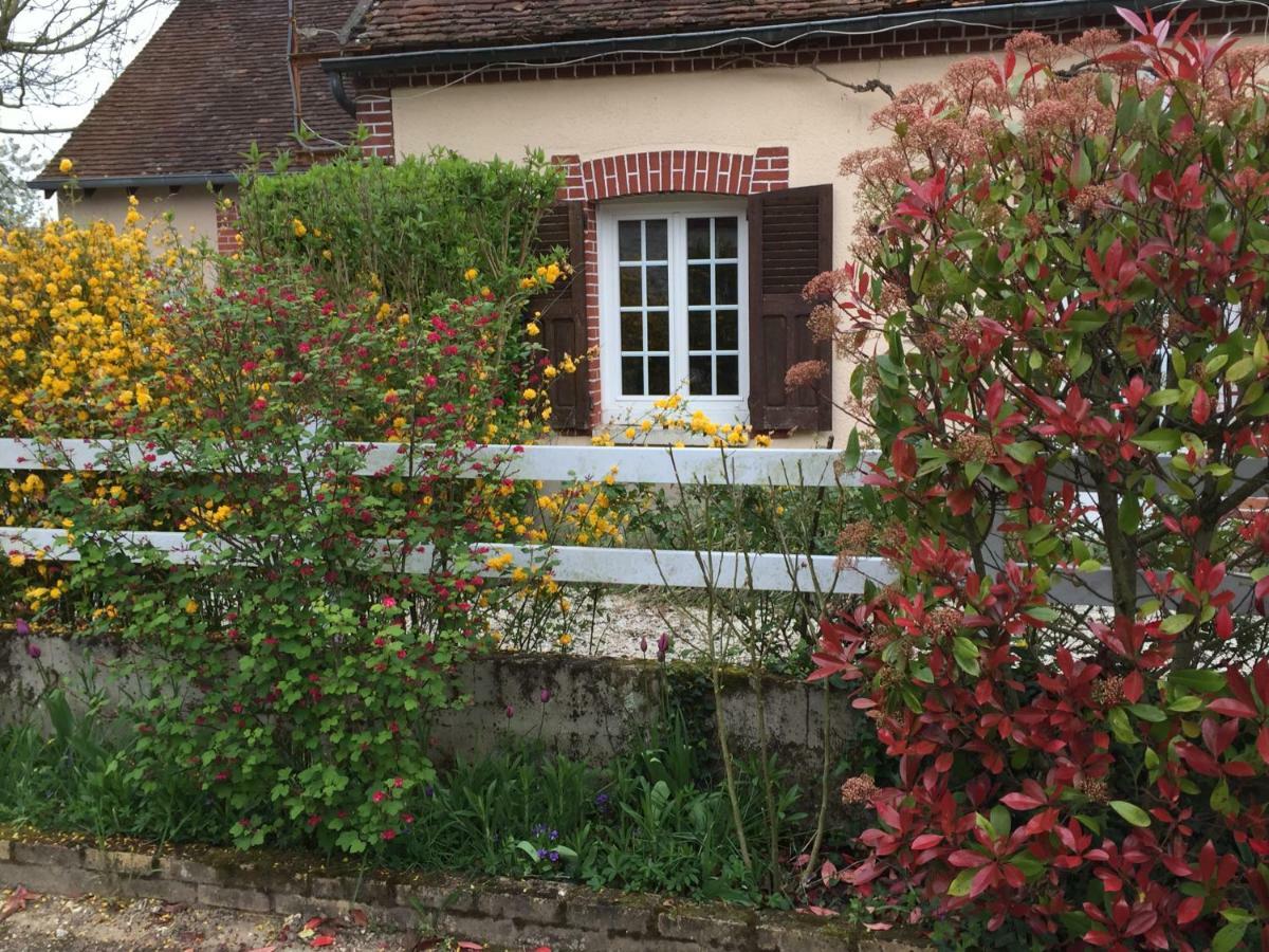 Chantilly ,Petit Dejeuner Et Table D'Hotes Possible Villa Noyers  Exterior foto