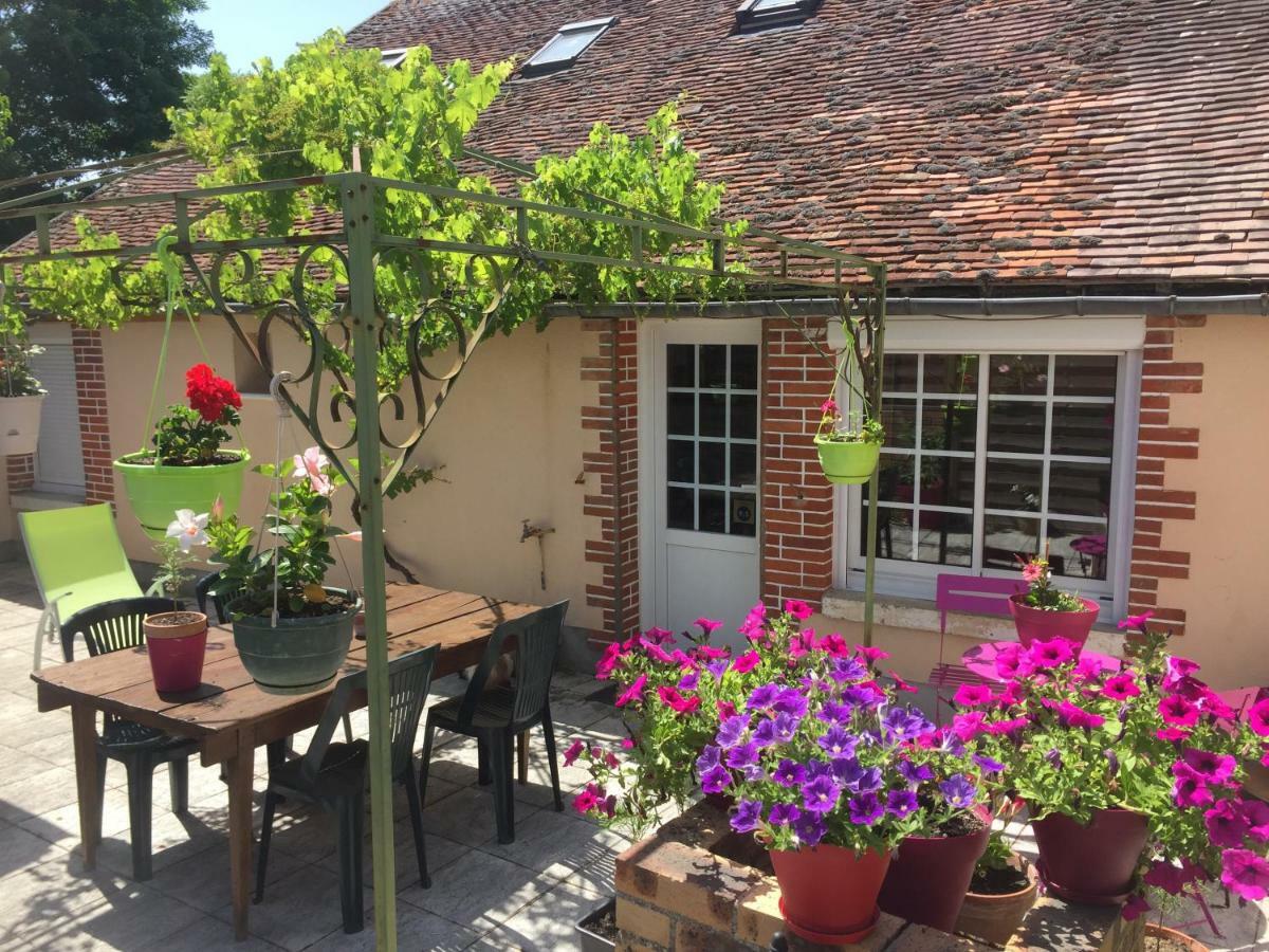 Chantilly ,Petit Dejeuner Et Table D'Hotes Possible Villa Noyers  Exterior foto